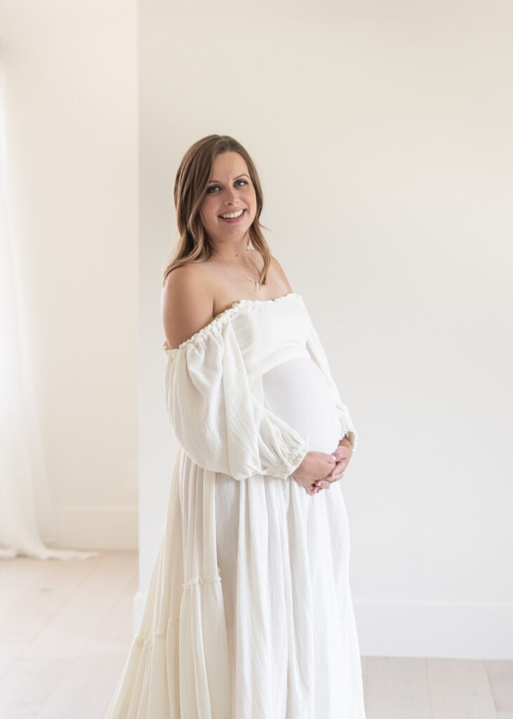 expecting mom at maternity photo session